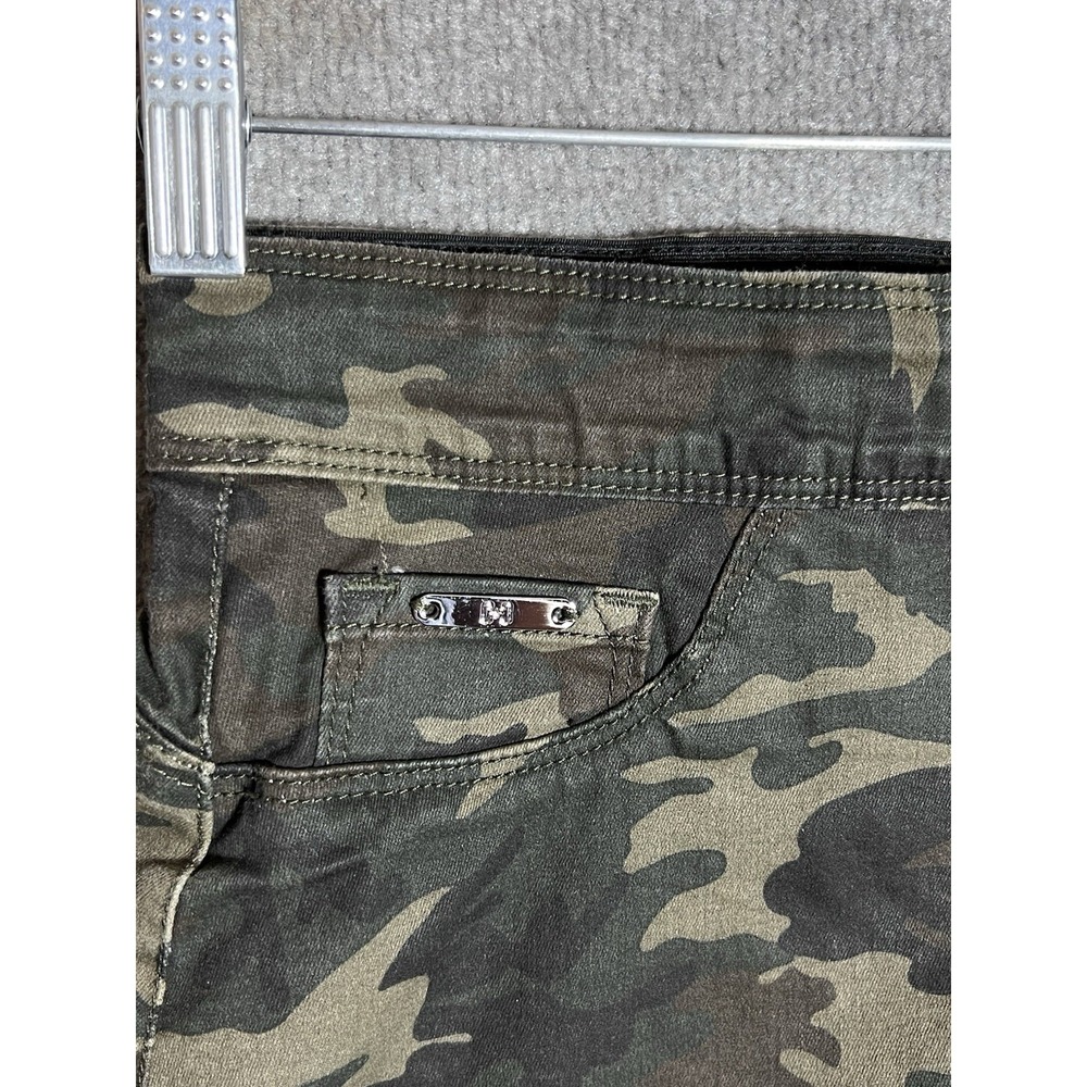 Coco + Carmen Cargo Jean Skirt Womens Sz Medium Green Camouflage Pockets Pull On - Picture 7 of 9